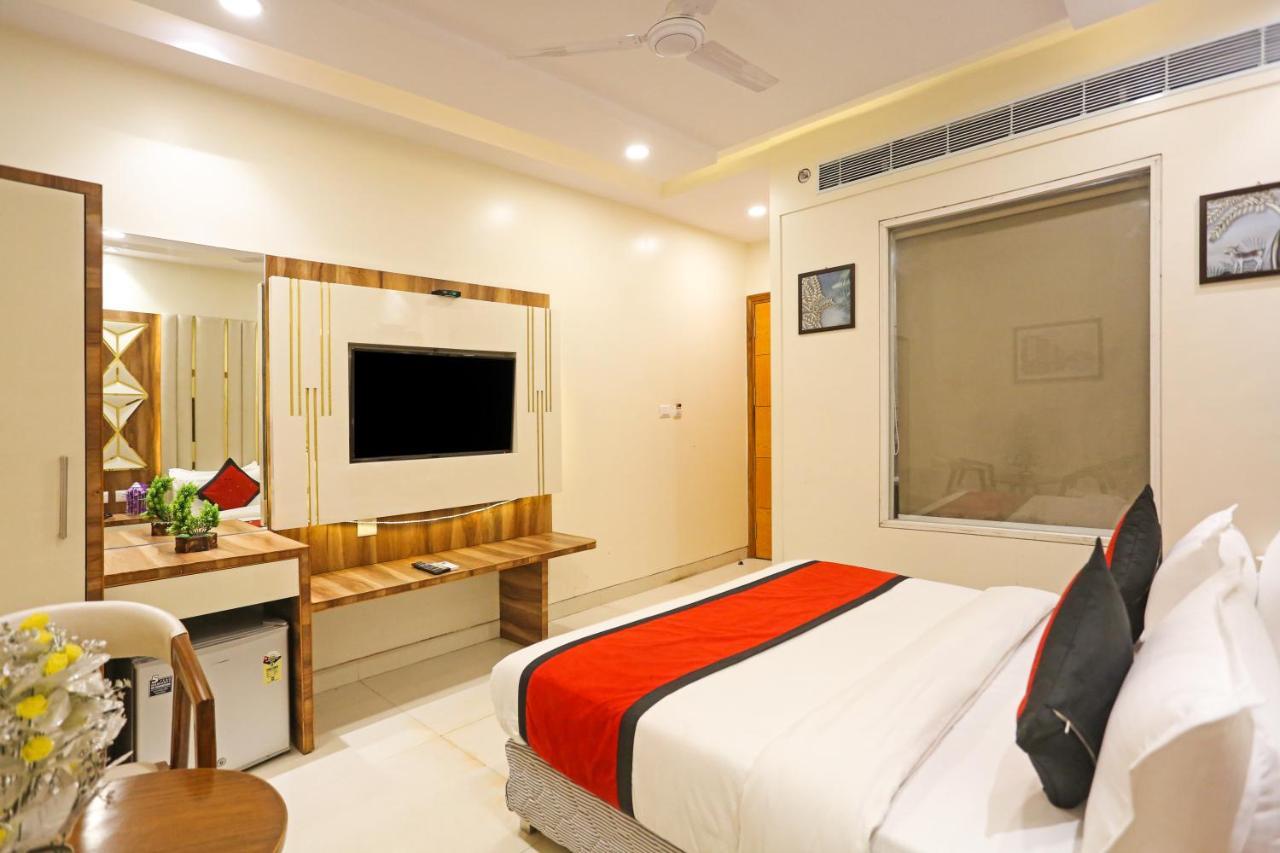 Frank Stay-Newly Built Worth -2Mins Walk From Rk Ashram Metro Satation New Delhi Exterior photo