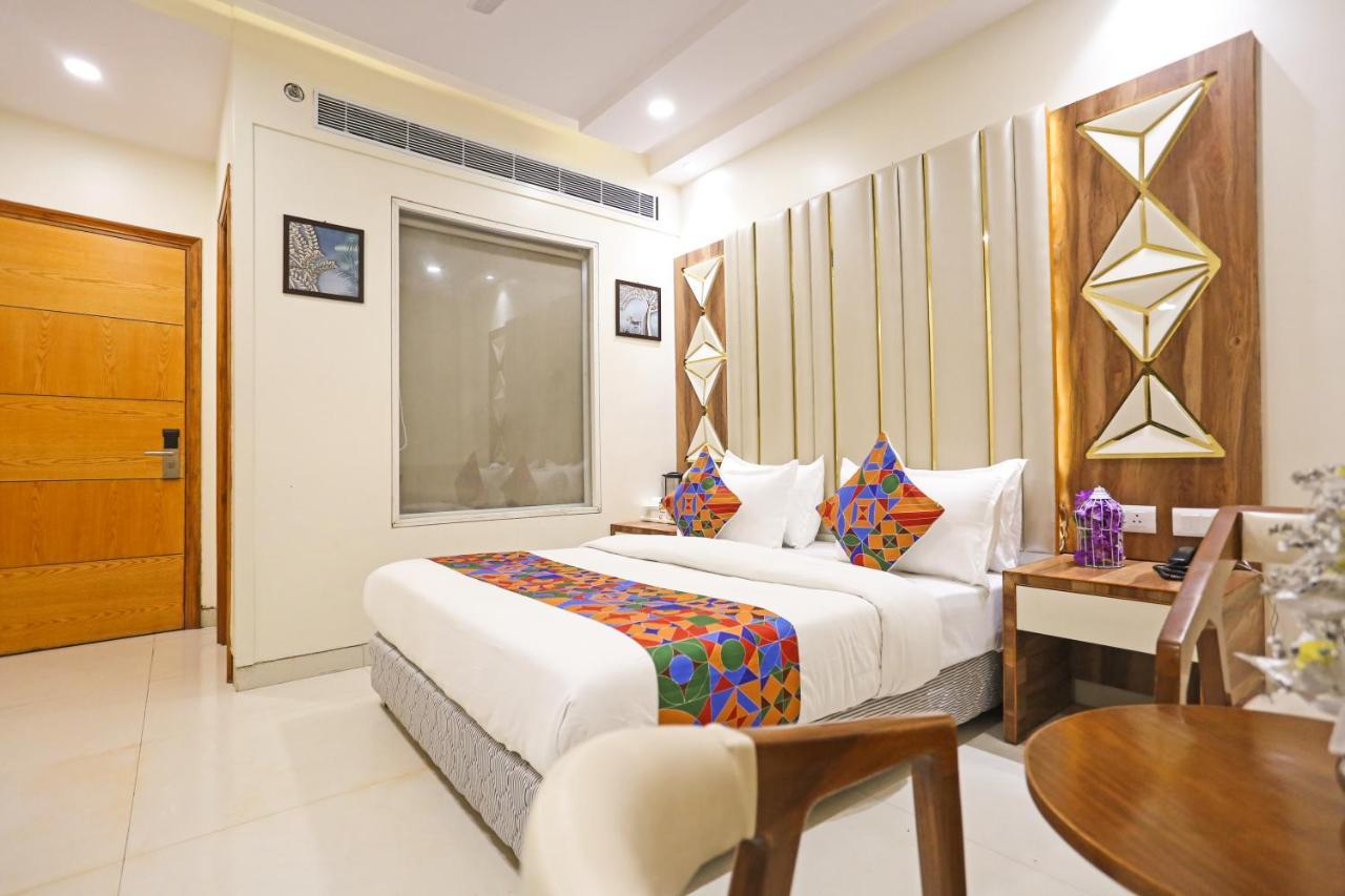 Frank Stay-Newly Built Worth -2Mins Walk From Rk Ashram Metro Satation New Delhi Exterior photo